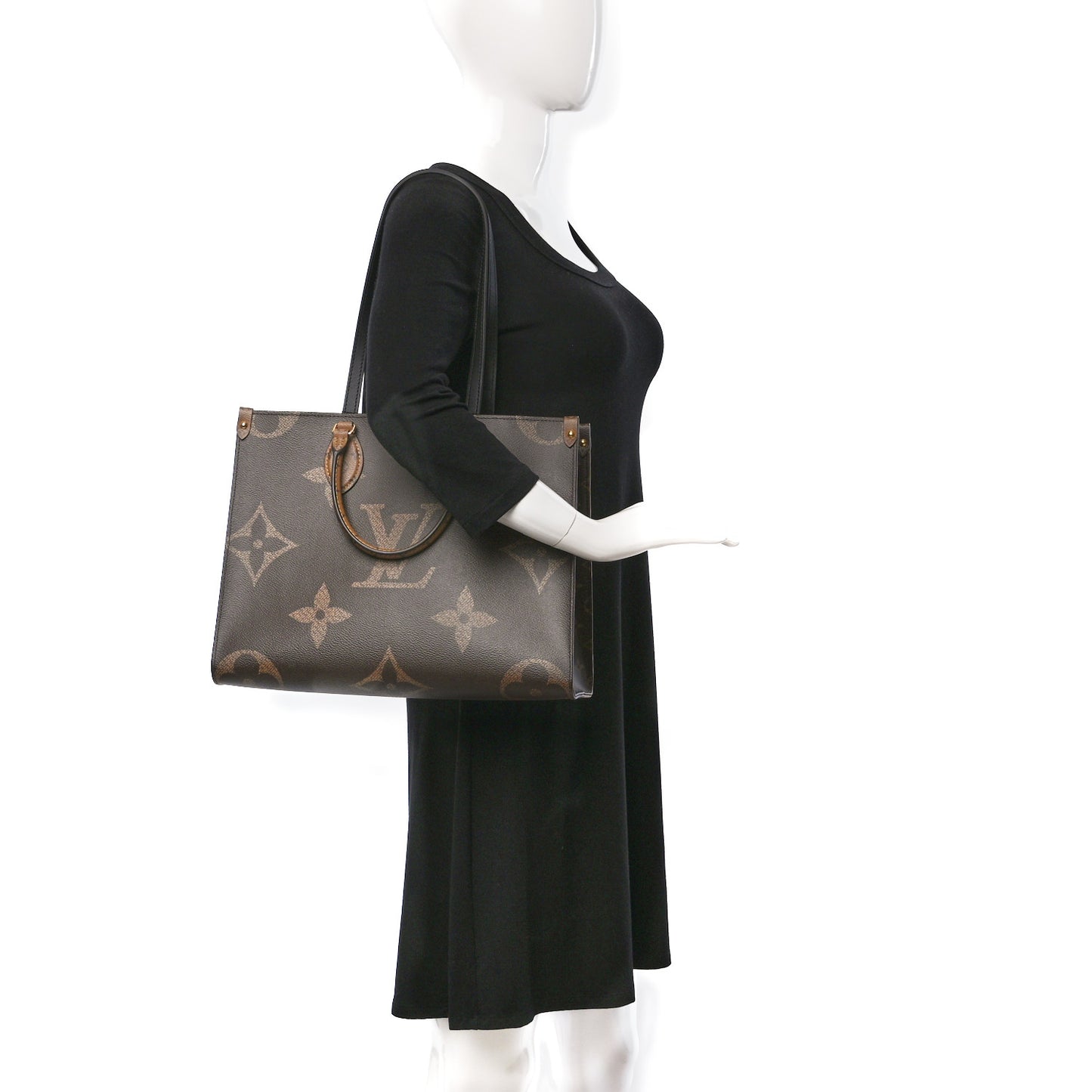 Reverse Monogram Giant Onthego MM