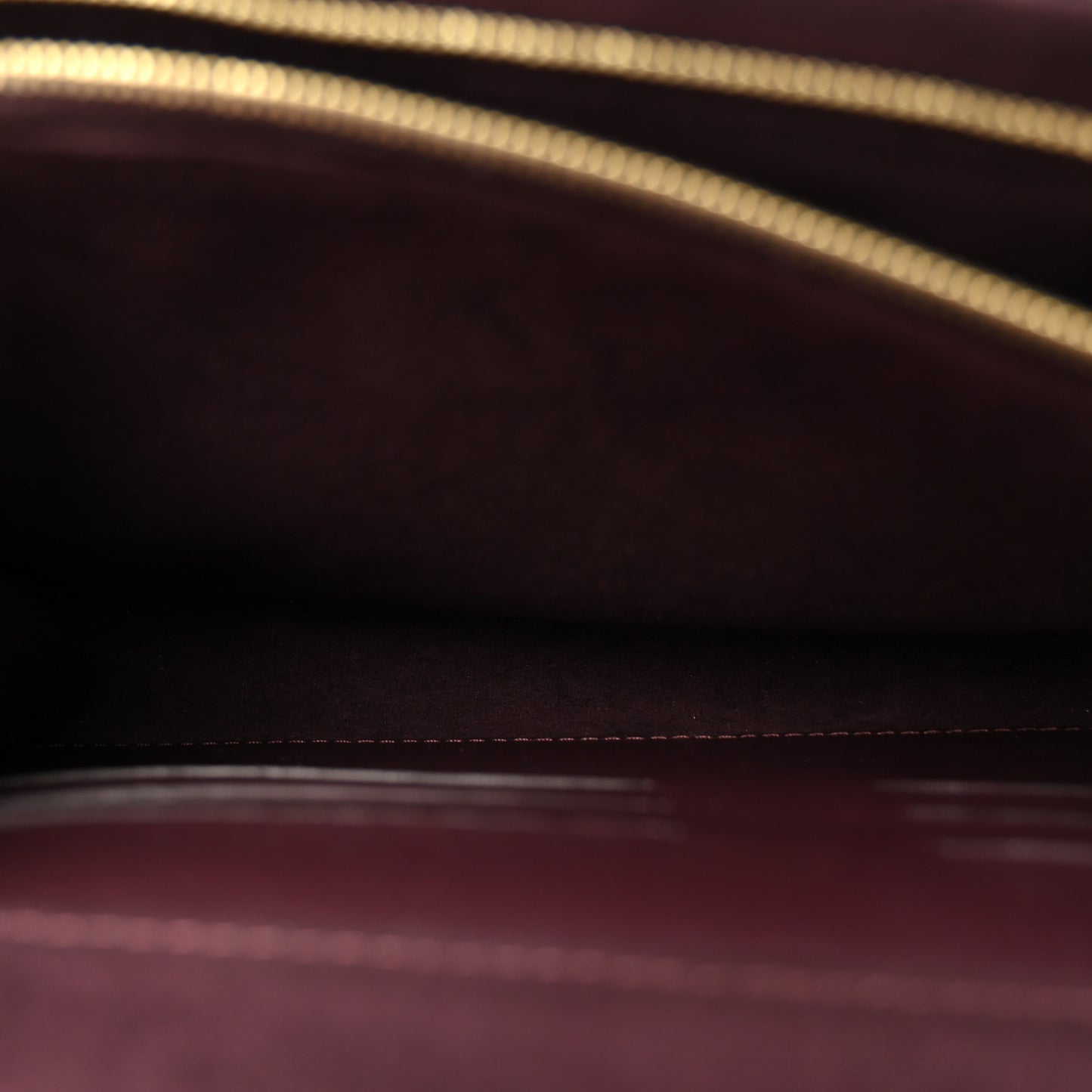 Calfskin Chain Louise GM Amarante