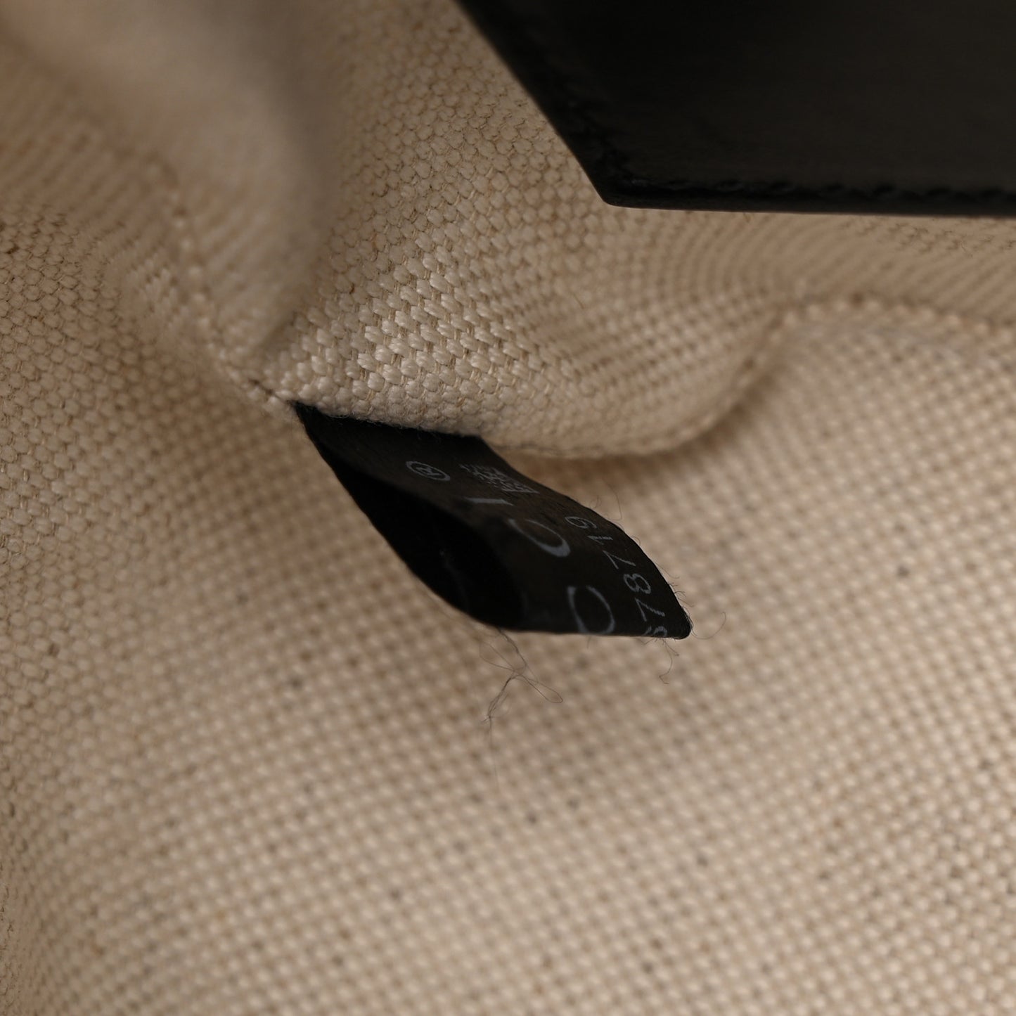 Calfskin GG Matelasse Shoulder Bag Black Natural