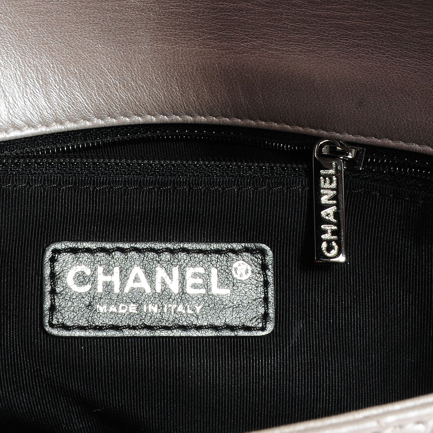 Metallic Calfskin East West Mademoiselle Flap Pearl Black