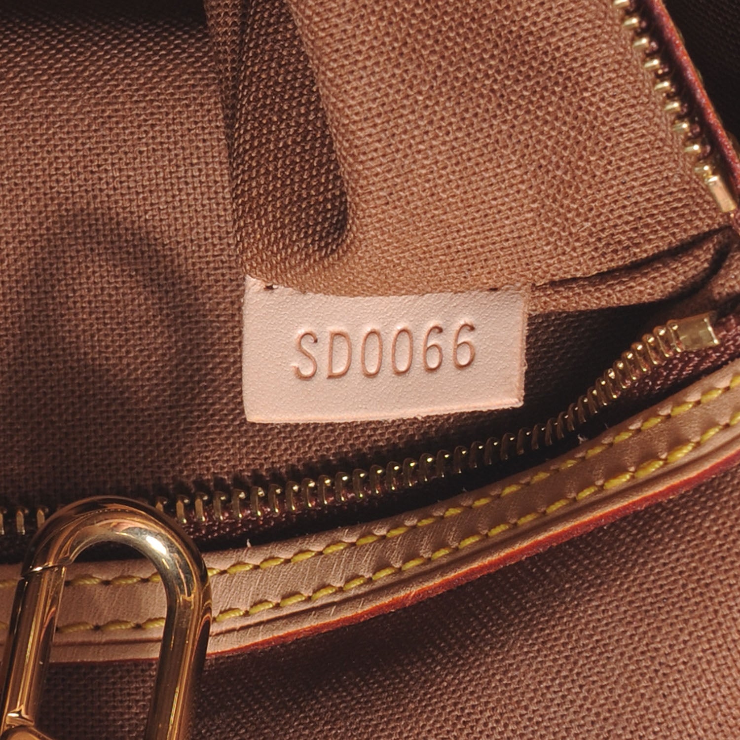 Louis Vuitton Monogram Batignolles Horizontal 7 of 7