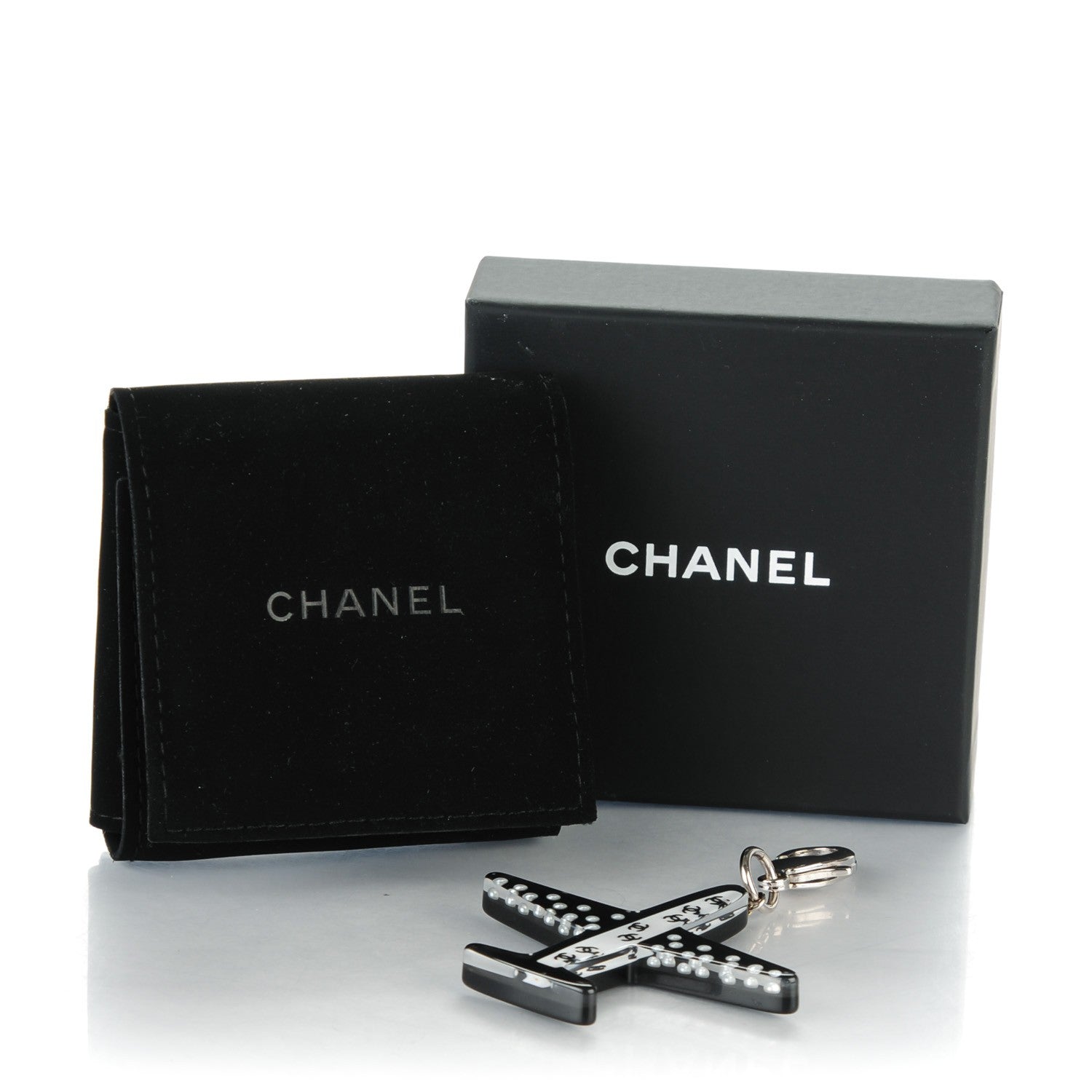 Chanel Resin Pearl CC Airplane Keychain Black White 4 of 5