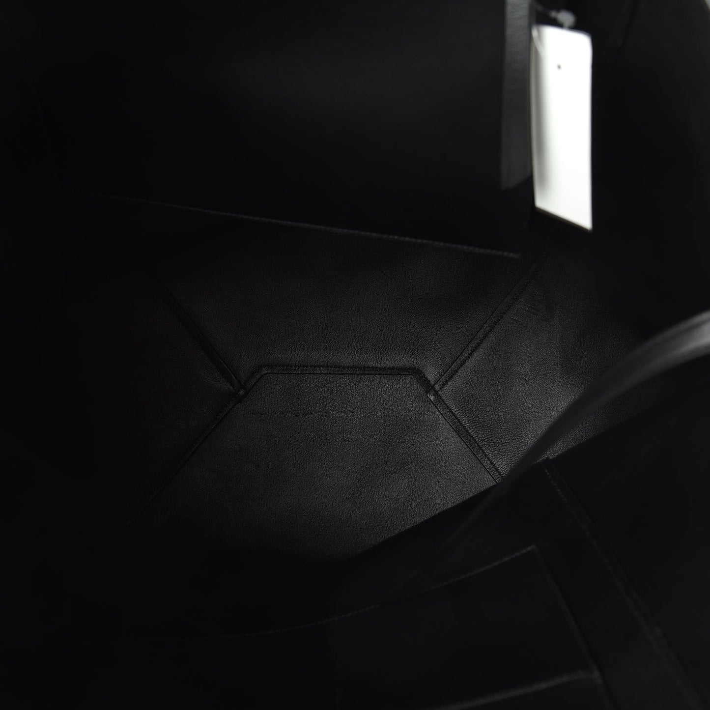 Calfskin Clasp Horizontal Cabas Black