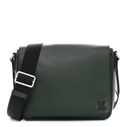 Louis Vuitton Taiga District PM Epicea 1 of 10