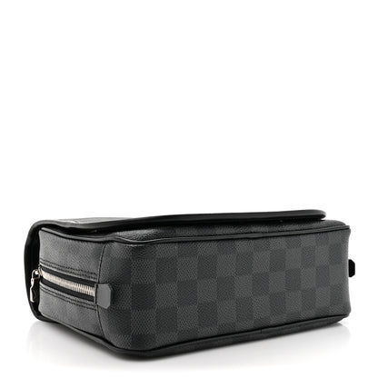 Louis Vuitton Damier Graphite Hanging Toiletry Kit 4 of 9