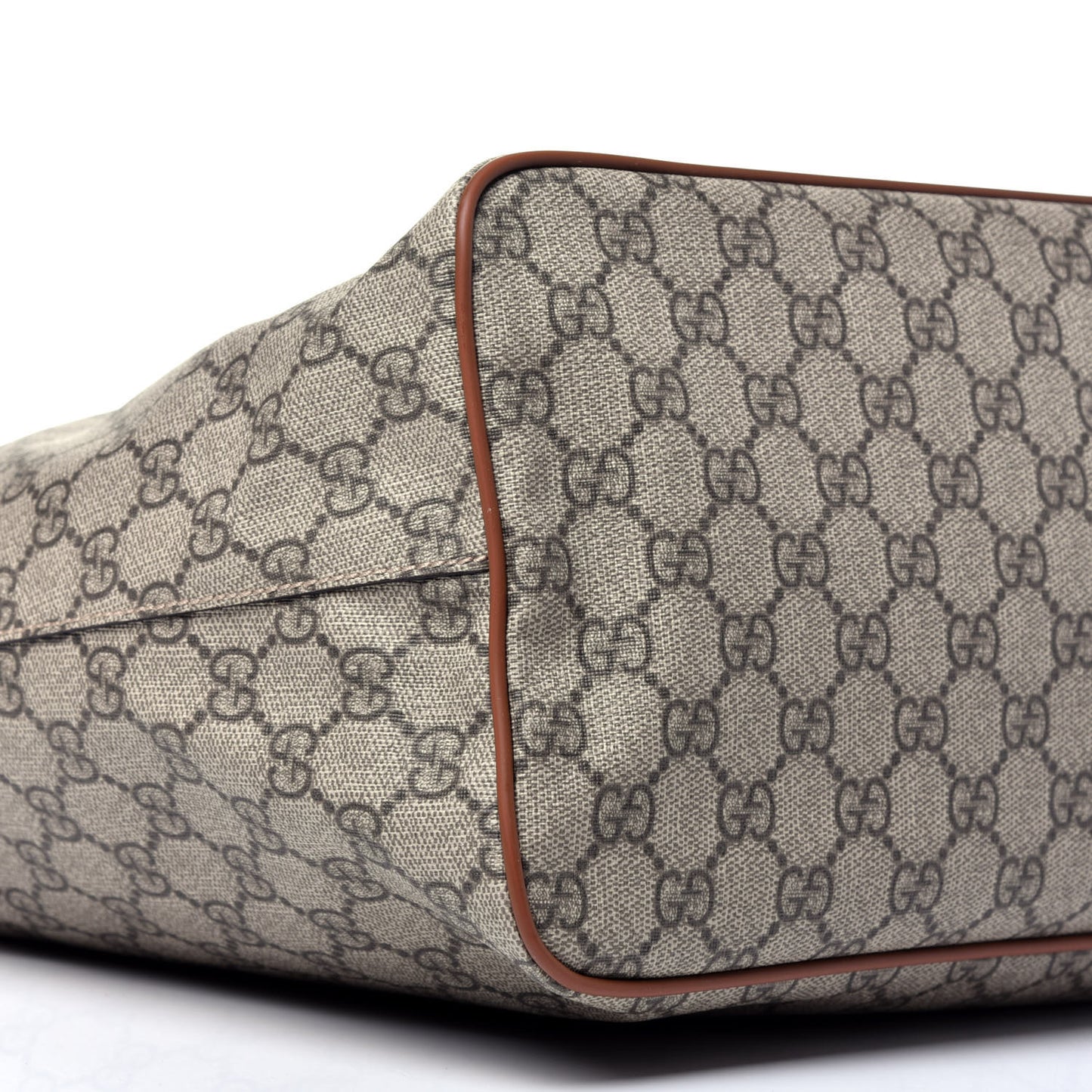 Soft GG Supreme Monogram Medium Crossbody Tote Beige Cuir