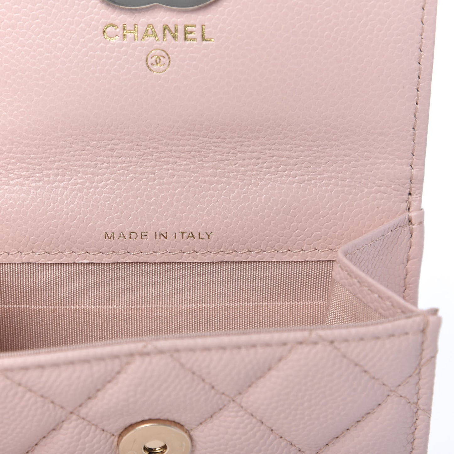 Caviar Quilted Card Holder On Chain Light Pink
