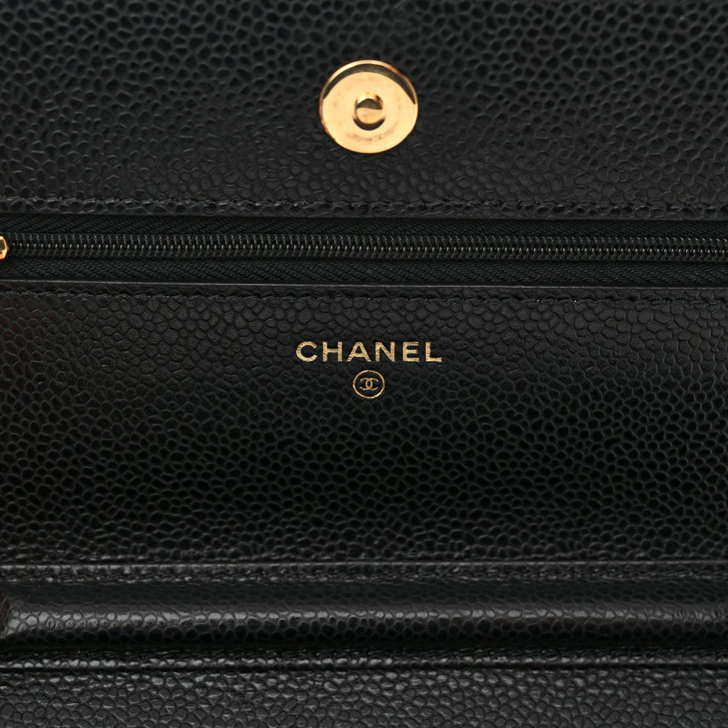 Caviar Quilted Wallet on Chain WOC Black