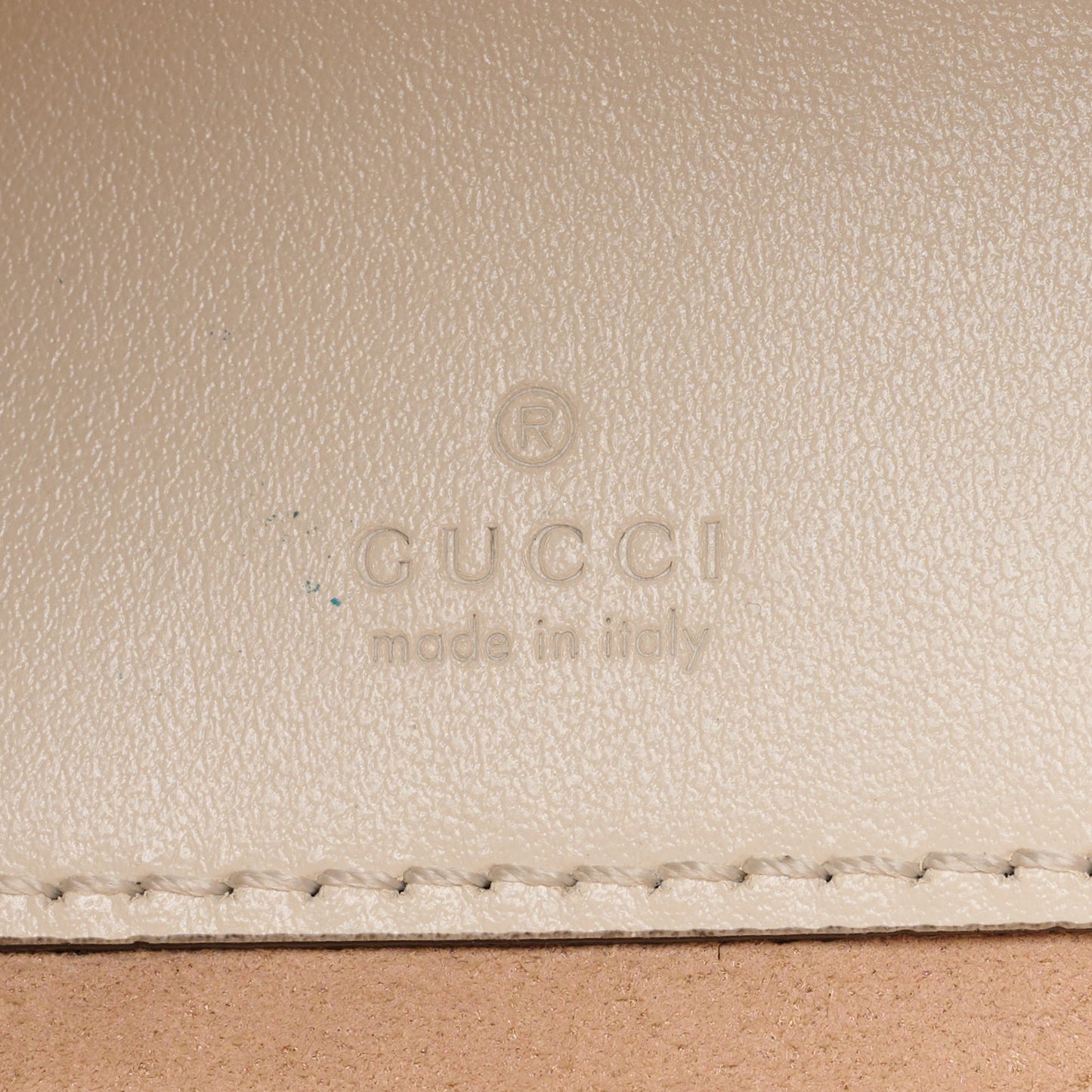 Calfskin Matelasse Mini GG Marmont 2.0 Bucket Bag White