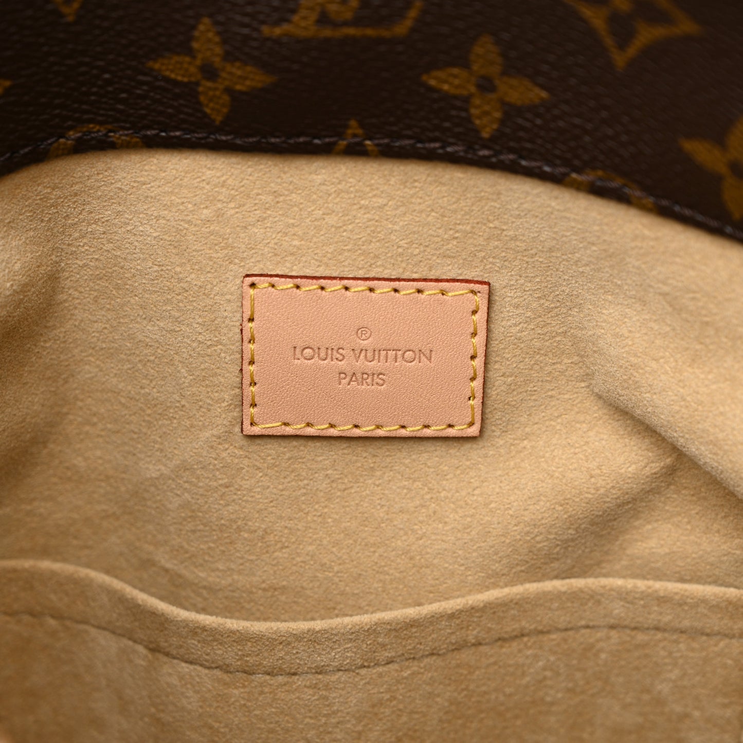 LOUIS VUITTON Monogram Artsy MM