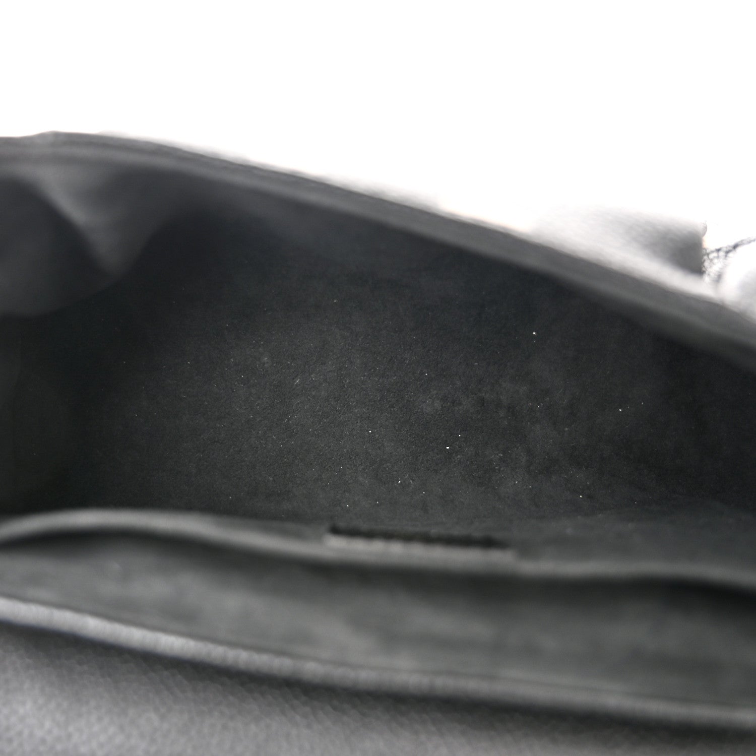 Louis Vuitton Empreinte Monogram Giant Favorite Black Beige 5 of 9