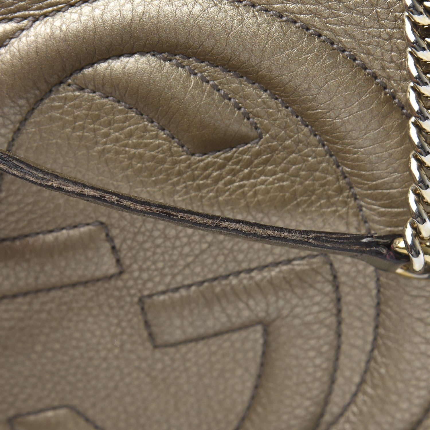 Gucci Metallic Pebbled Calfskin Medium Soho Chain Shoulder Bag Golden Beige 17 of 17