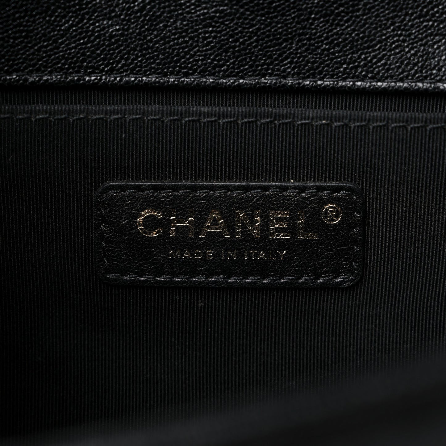 Caviar Chevron Quilted Medium Boy Flap Black