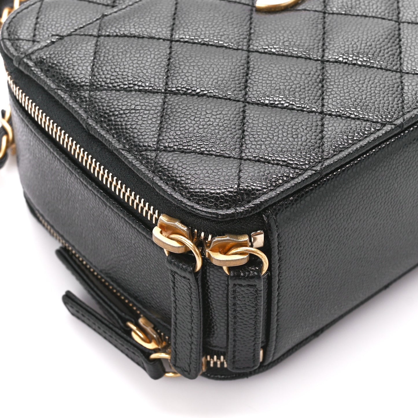 Caviar Quilted Small Pick Me Up Vanity Case Black