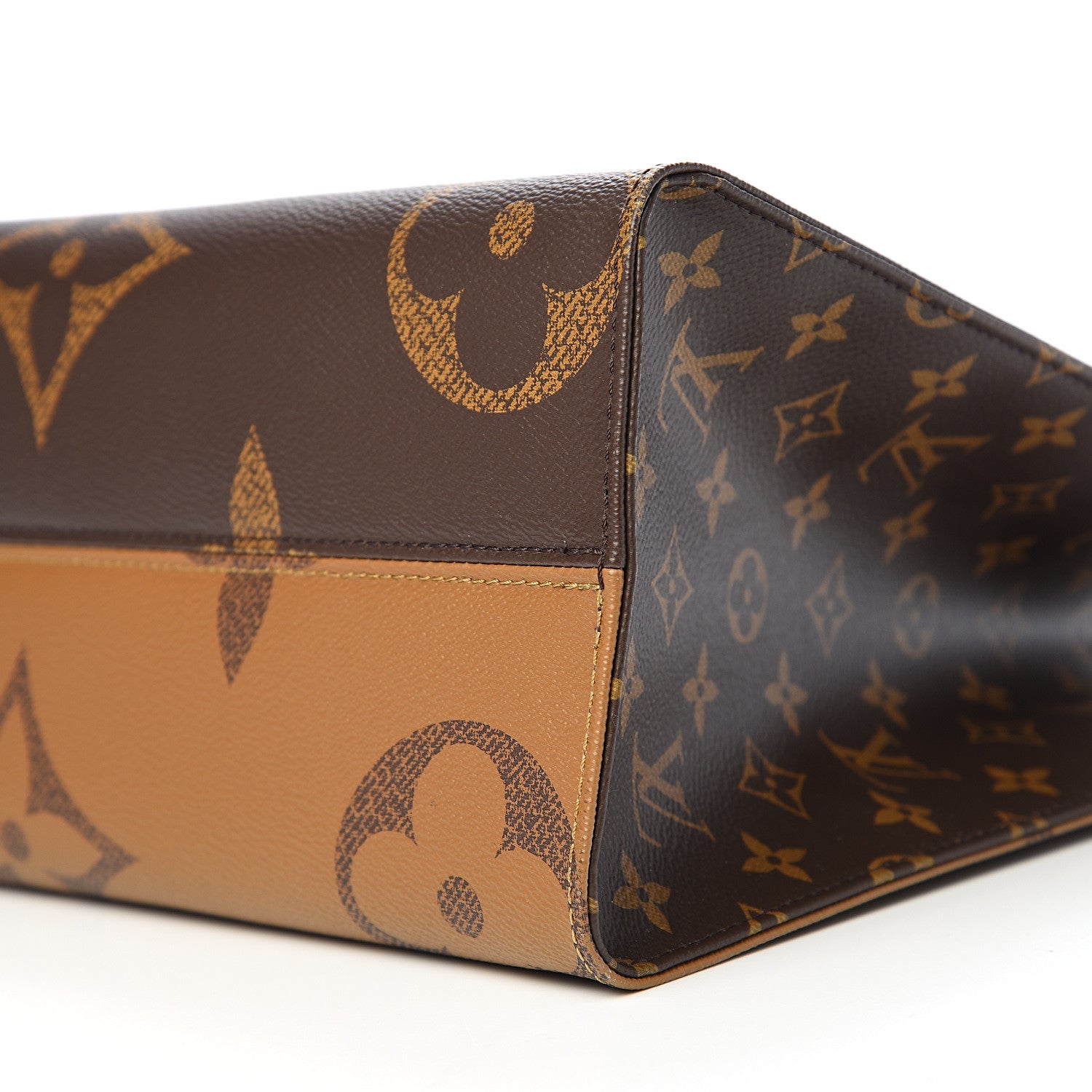 Louis Vuitton Reverse Monogram Giant Onthego MM 7 of 9