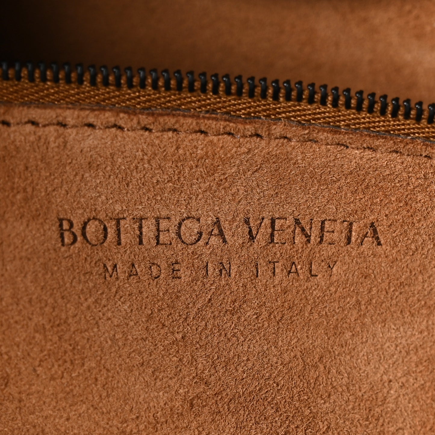 Calfskin Maxi Intrecciato Arco Briefcase Black