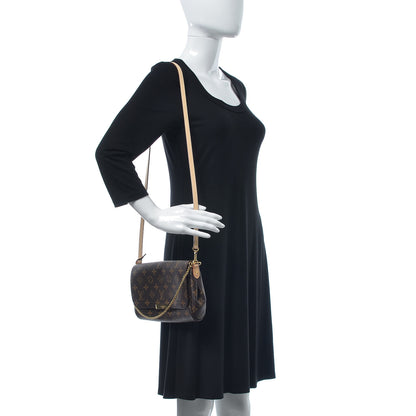 Louis Vuitton Monogram Favorite MM 2 of 8