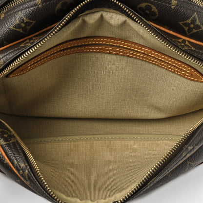 Louis Vuitton Monogram Reporter PM 6 of 10