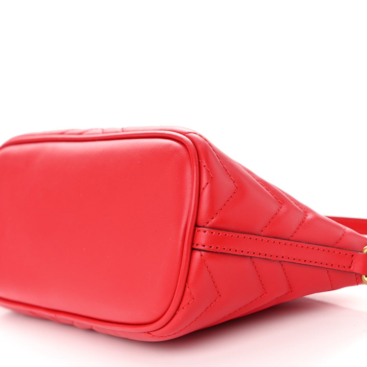 Calfskin Matelasse Chevron GG Marmont Sling Shoulder Bag Rosso