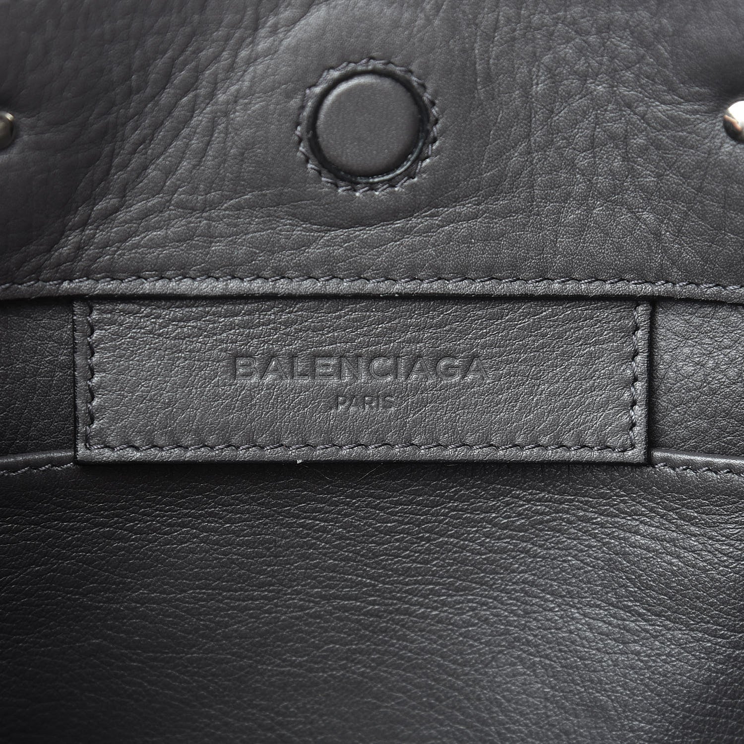 Balenciaga Veau Papier A6 Zip Around Tote Gris Fossile 6 of 14