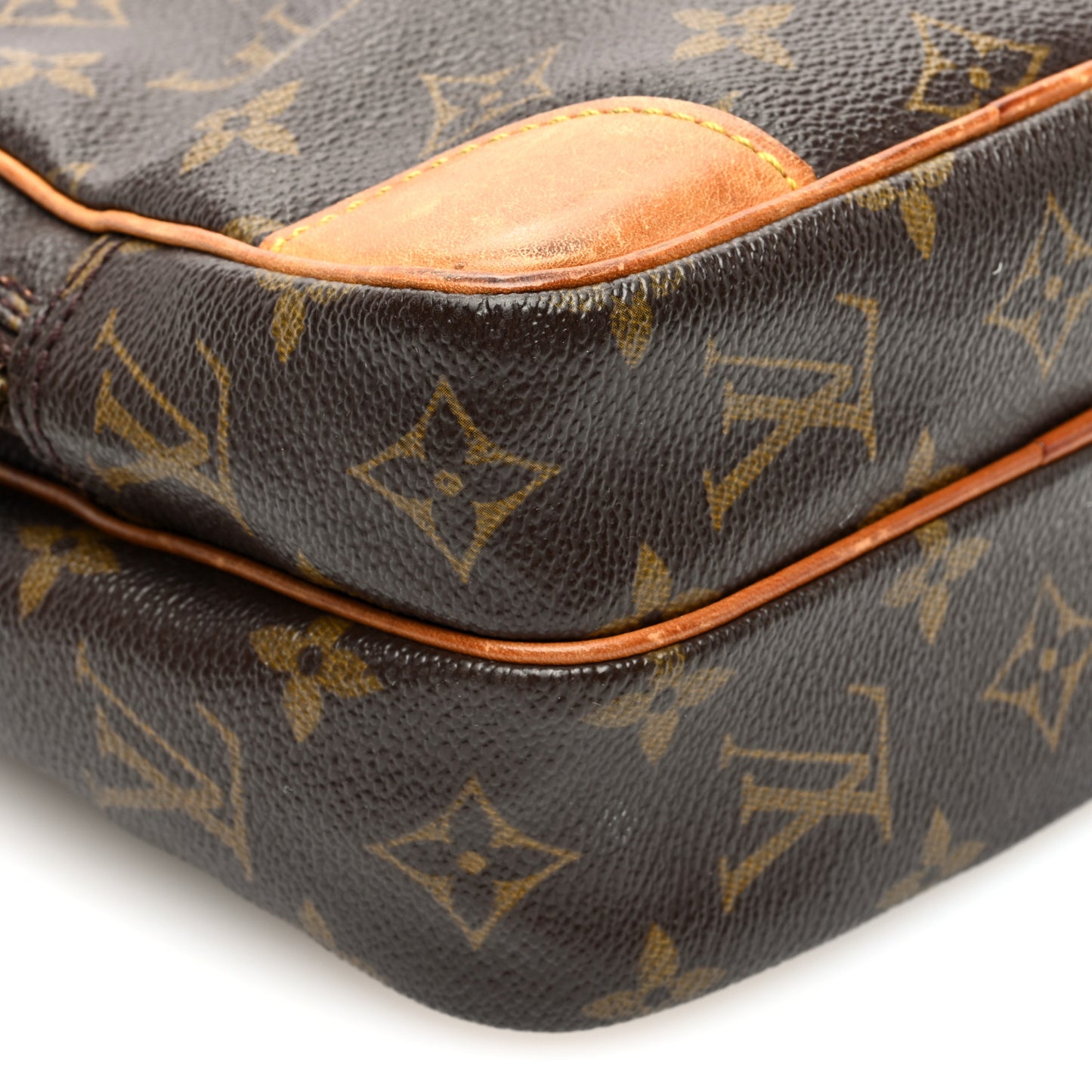 Monogram Amazone