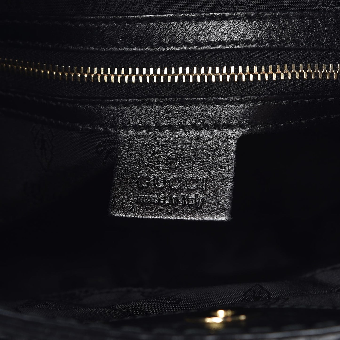 Dialux Queen Bow Hobo Black
