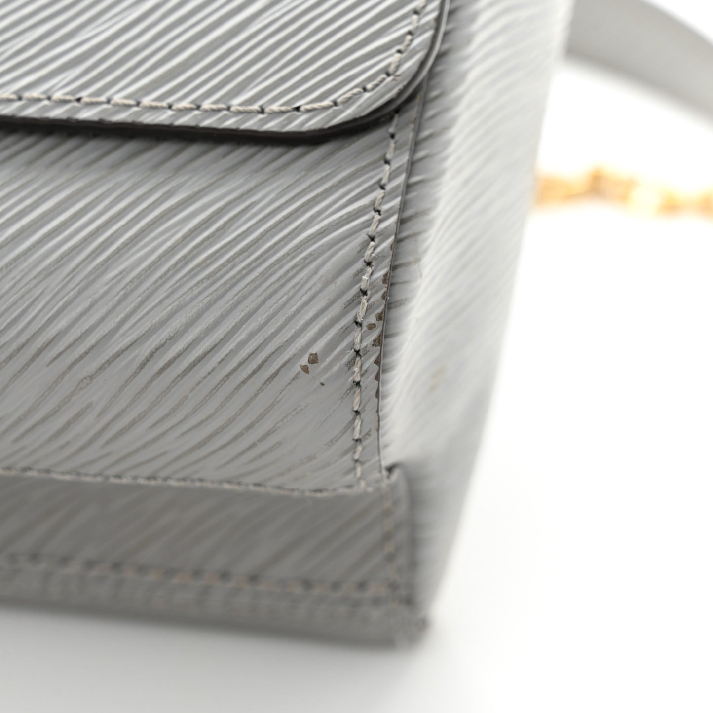 Epi Twist Shoulder Bag MM Gris Cloudy