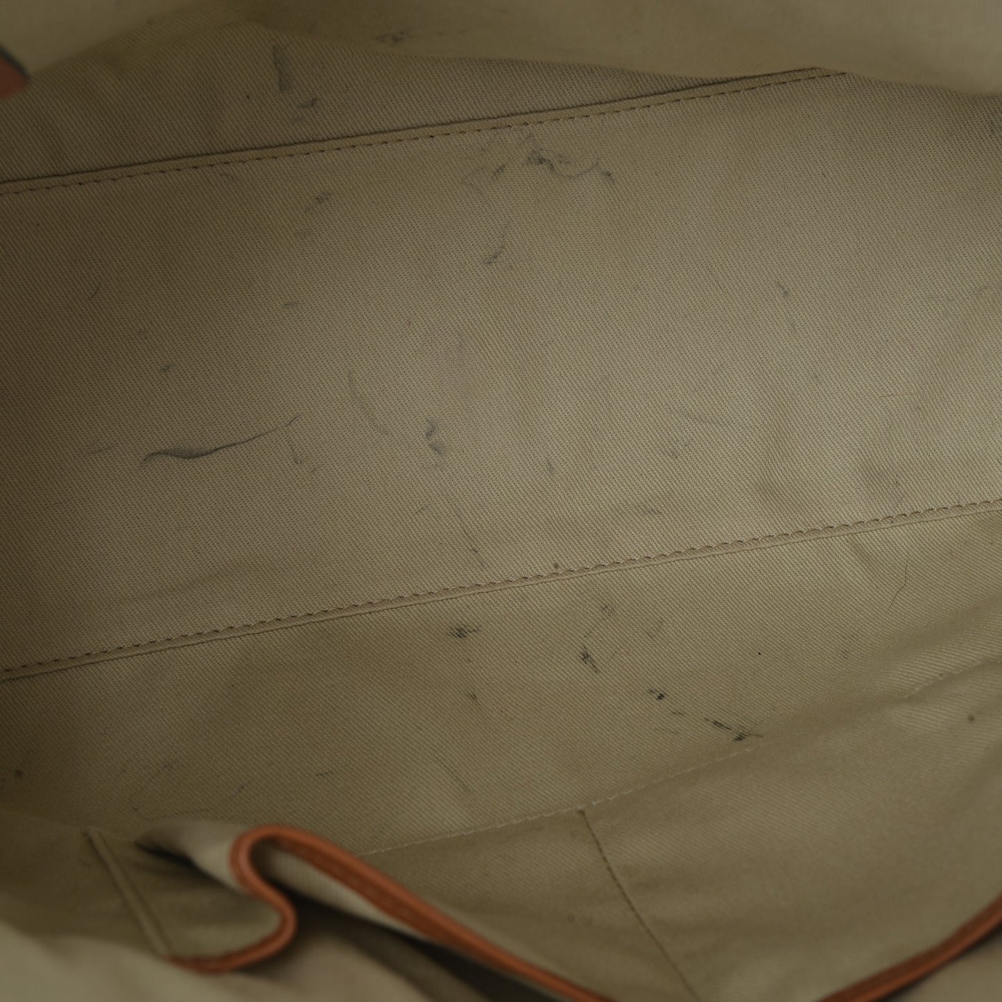 Vitello Rockstud Dome Shopper Light Cuir