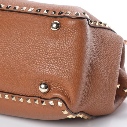 Valentino Garavani Pebbled Calfskin Medium Rockstud Tote Light Cuir 9 of 9