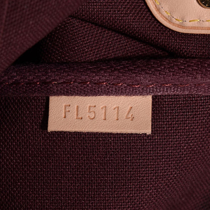 Louis Vuitton Monogram Favorite MM 7 of 7