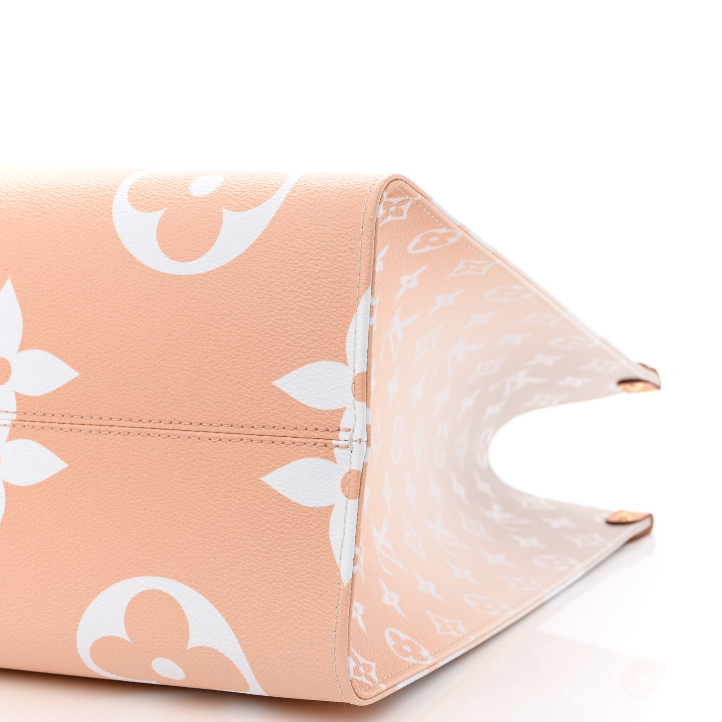 Monogram Giant By The Pool Onthego GM Brume