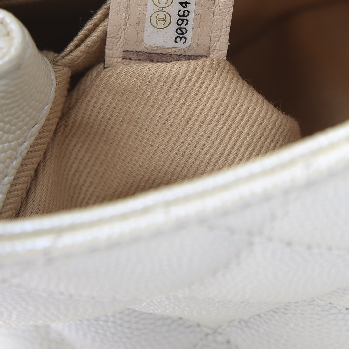 Iridescent Caviar Quilted Extra Mini Coco Handle Flap Ivory