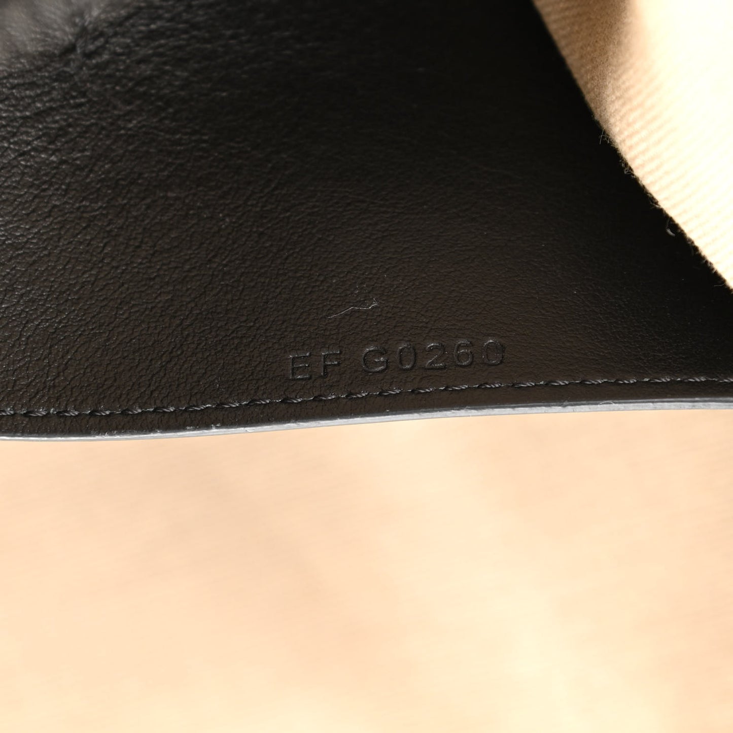 Smooth Calfskin Medium Soft Antigona Black