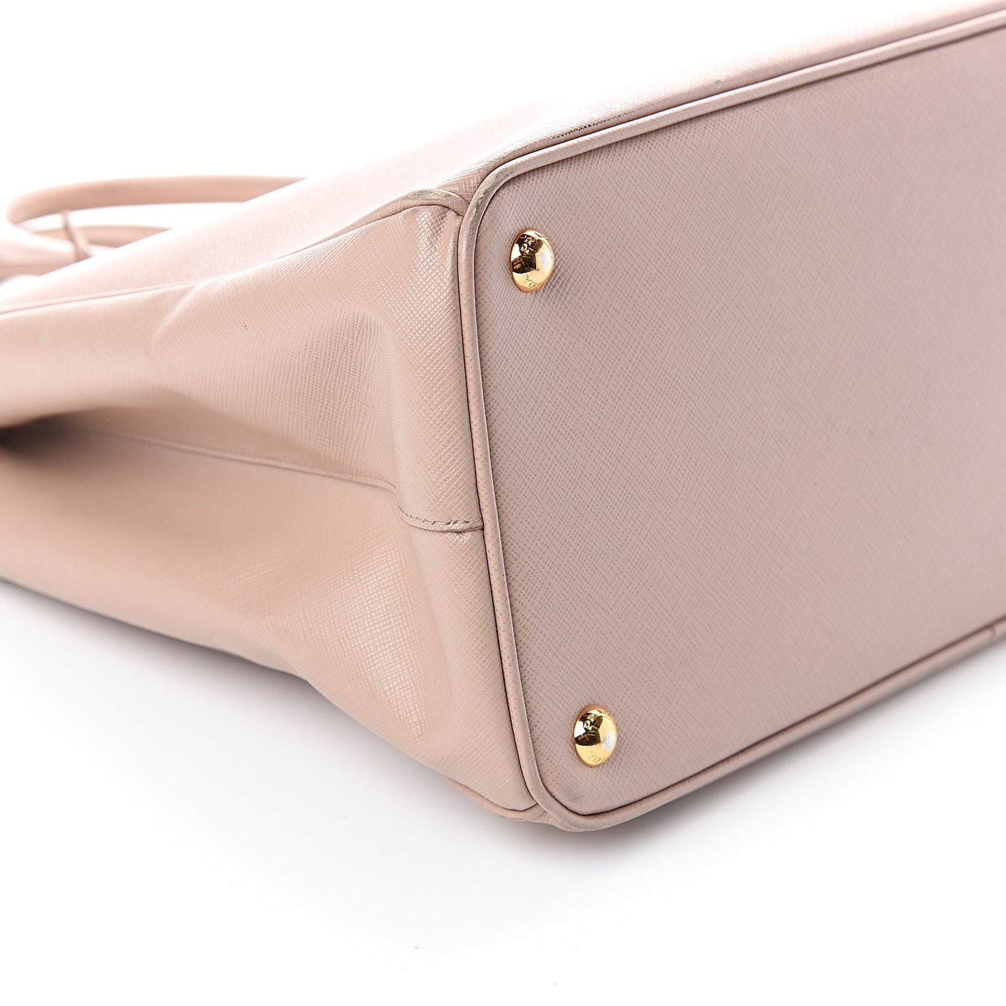 Saffiano Medium Galleria Double Zip Tote Cammeo