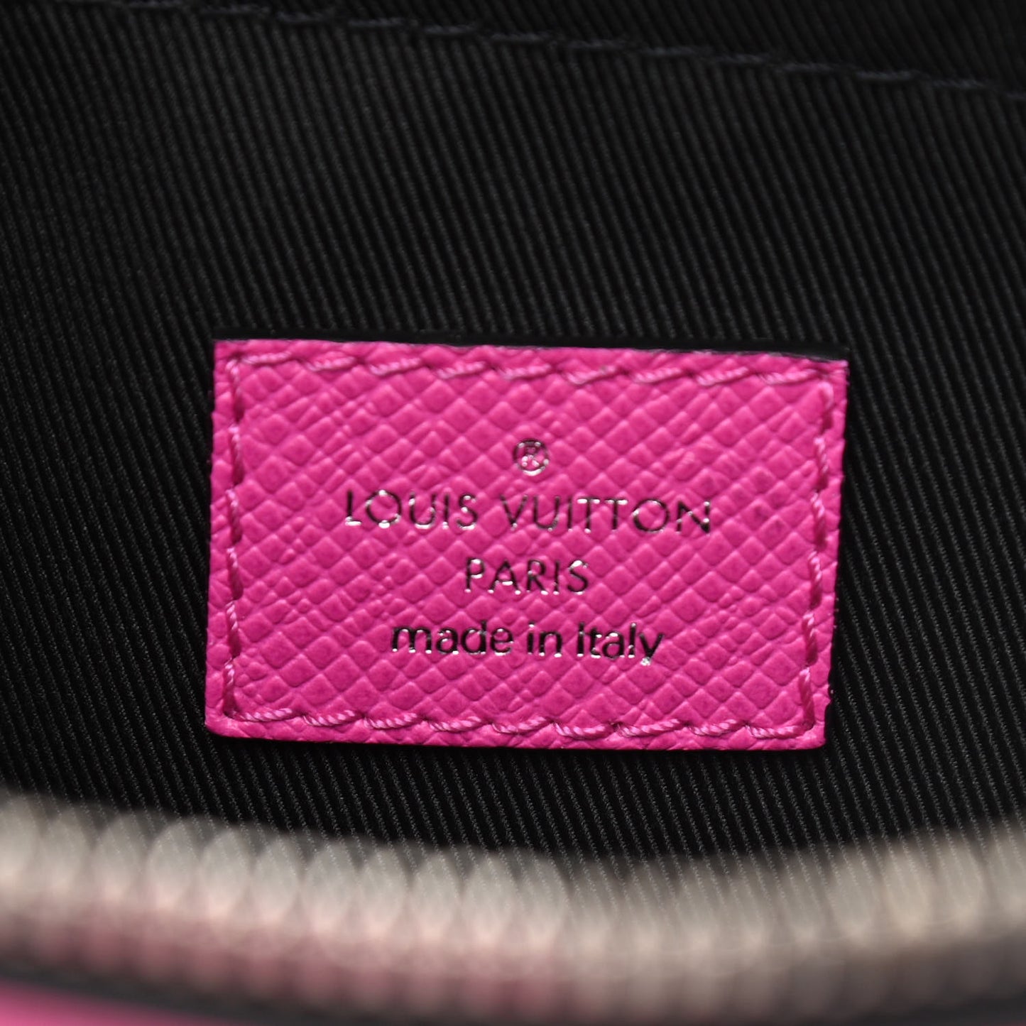 Taigarama Outdoor Messenger Fuchsia