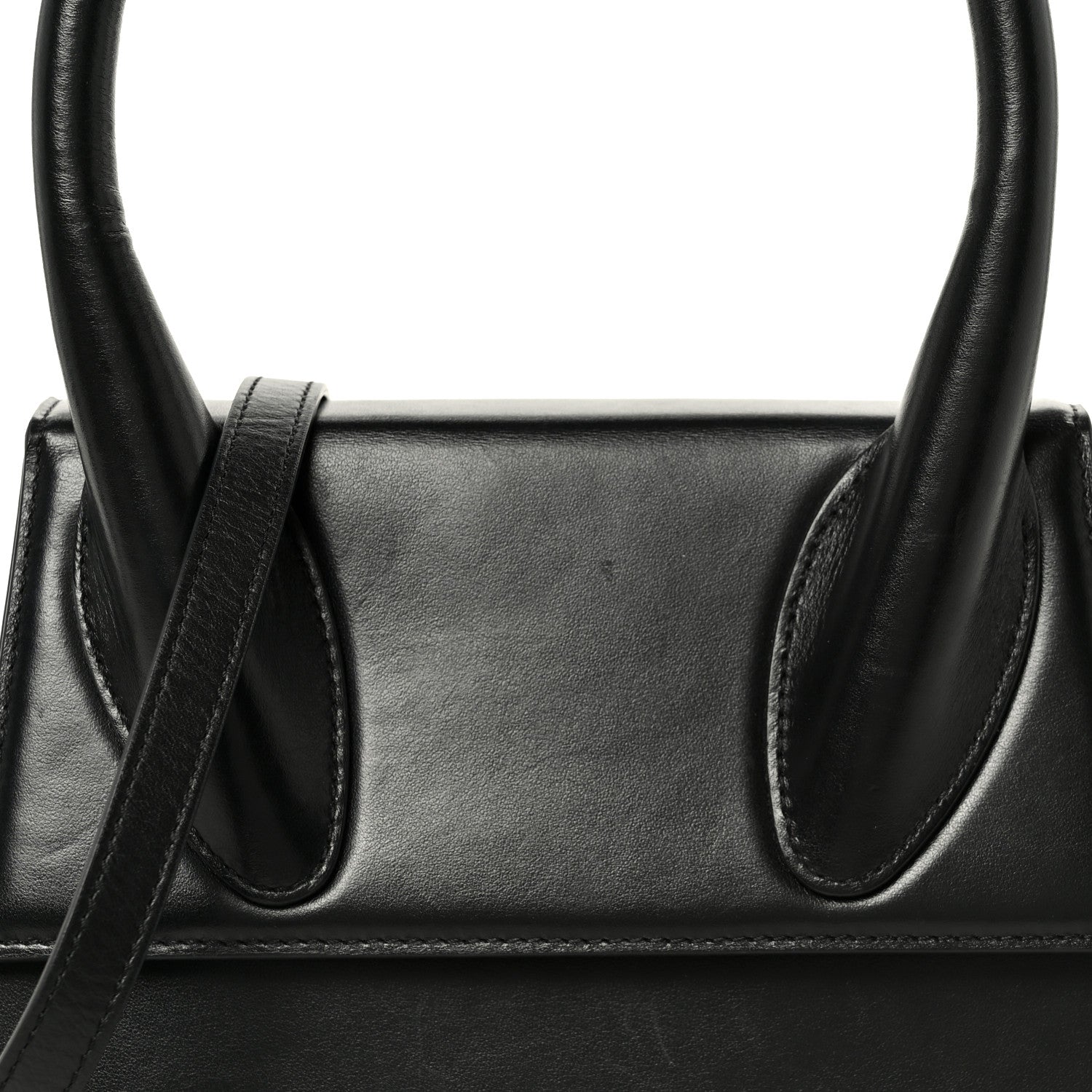 Jacquemus Smooth Calfskin Le Chiquito Moyen Black 1905315