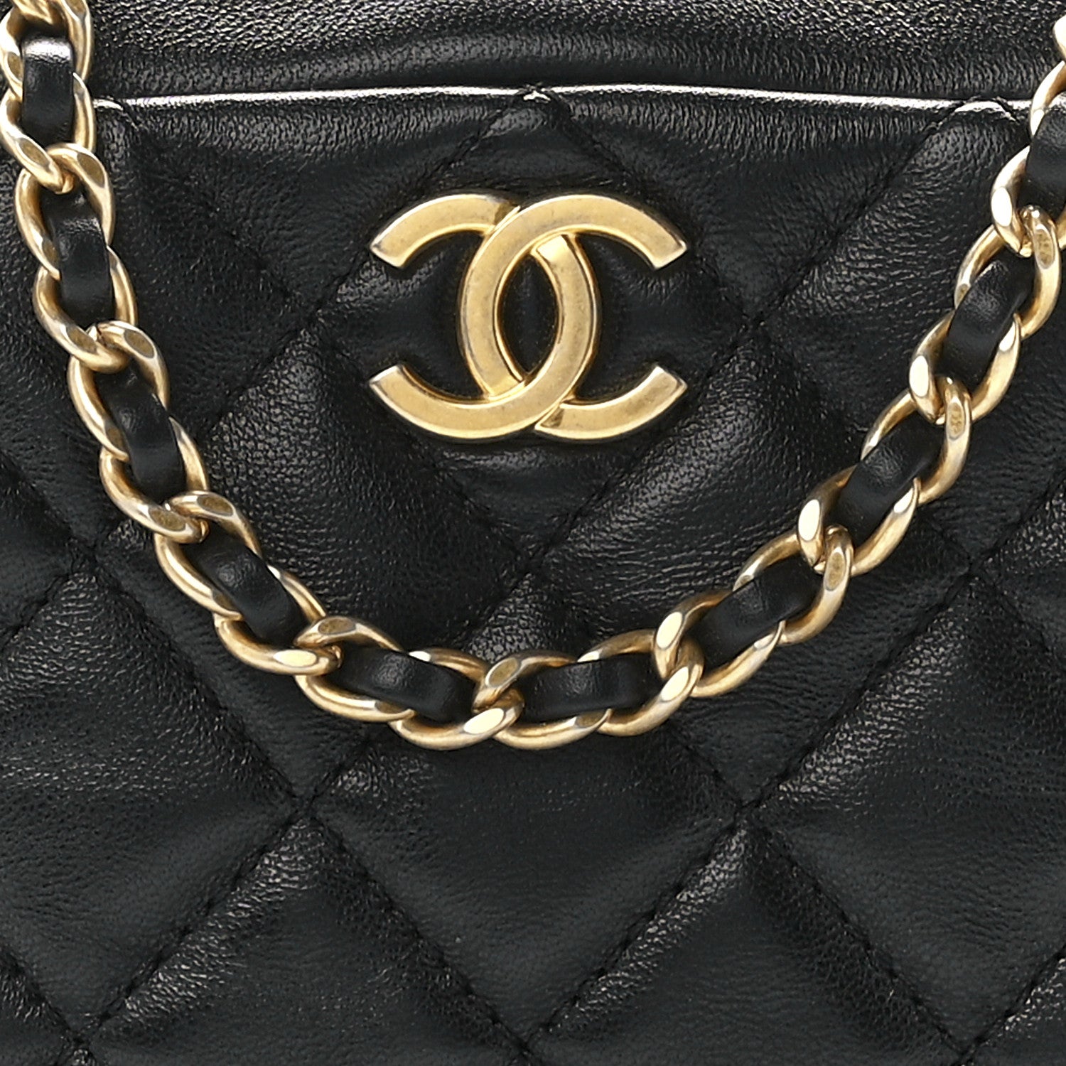 Chanel Lambskin Quilted CC Pearl Crush Camera Case Black 8 of 12