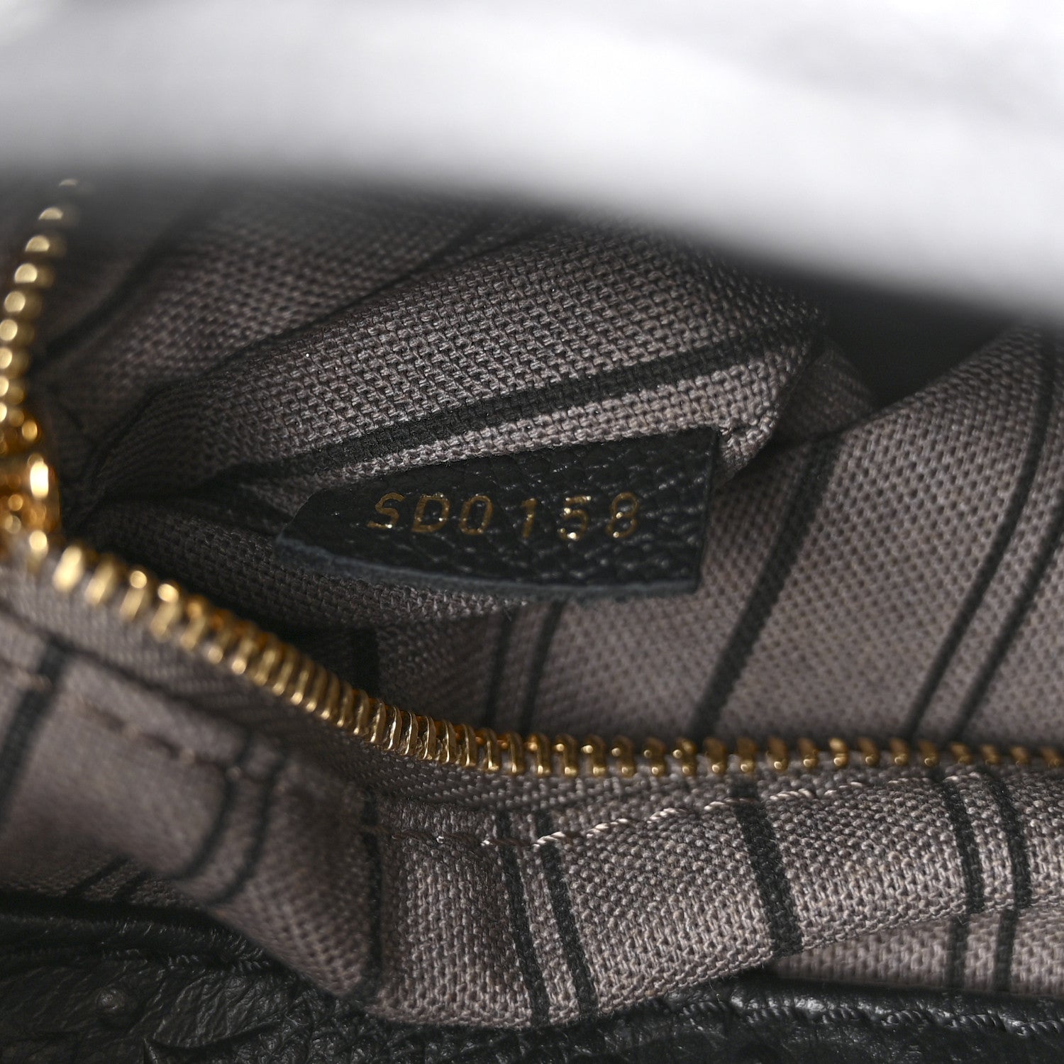 Louis Vuitton Empreinte Artsy MM Black 7 of 14