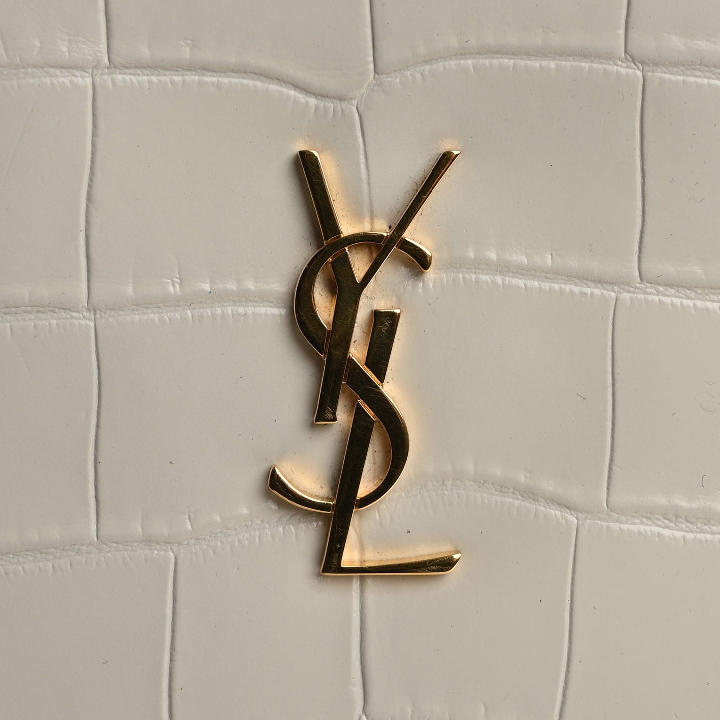 Calfskin Crocodile Embossed Tablet Pouch Crema Soft