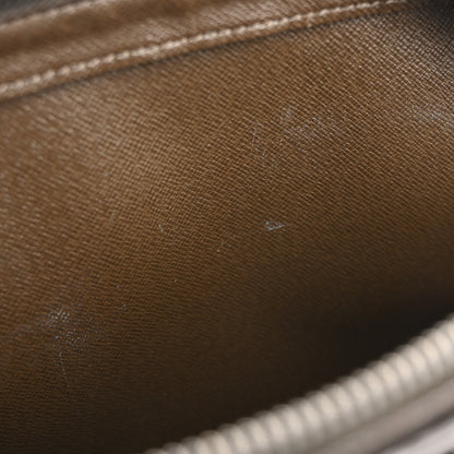 Louis Vuitton Taiga Baikal Pochette Grizzli 8 of 9