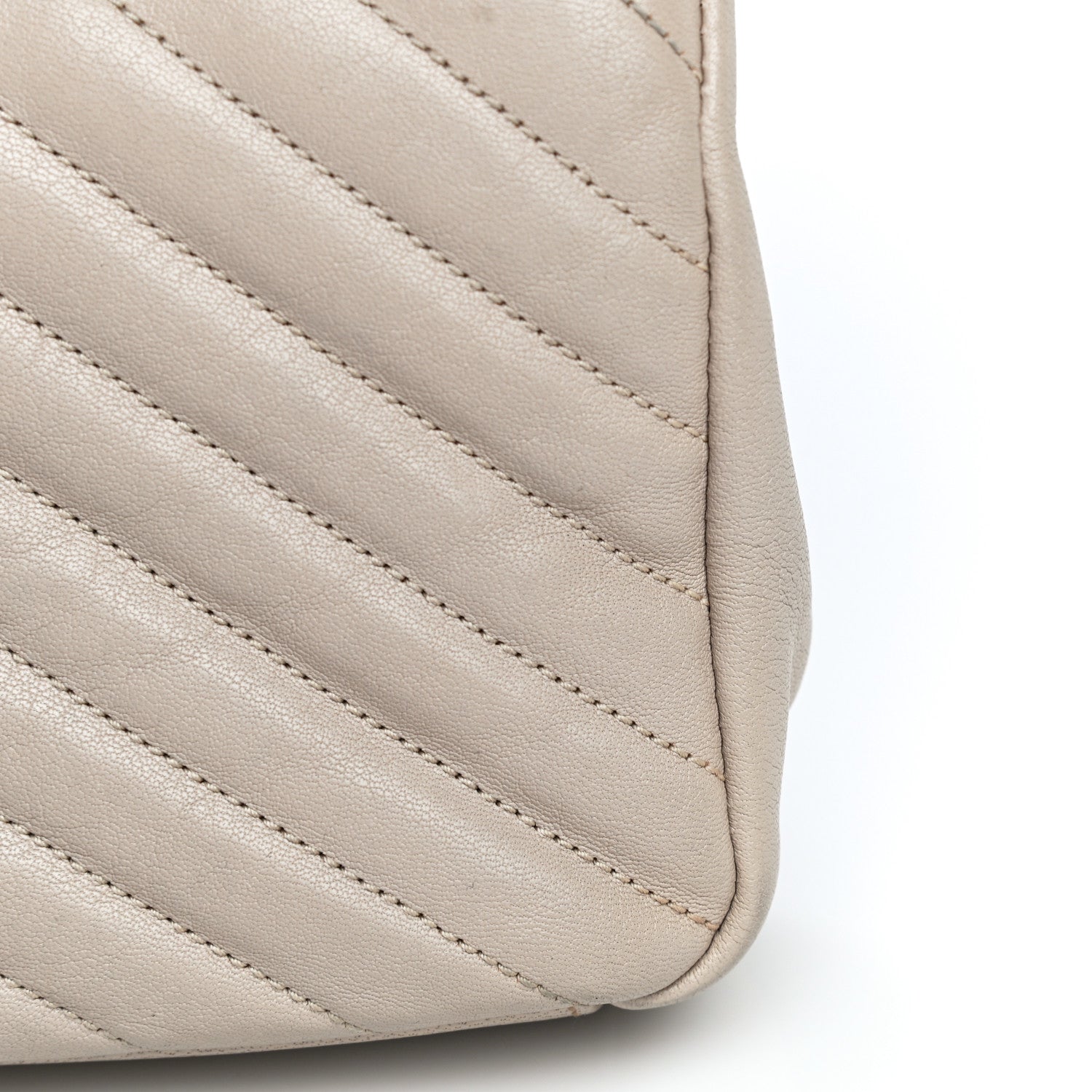 Saint Laurent Sheepskin Matelasse Chevron Monogram Medium College Bag Rose Antic 15 of 17