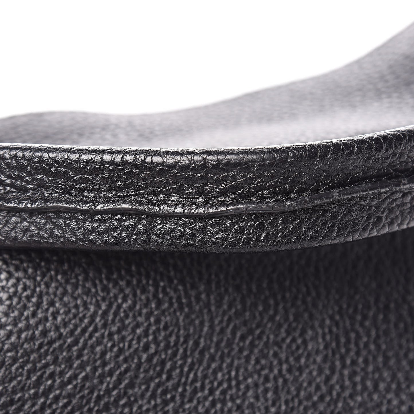 London Grainy Calfskin Medium Cale Hobo Black