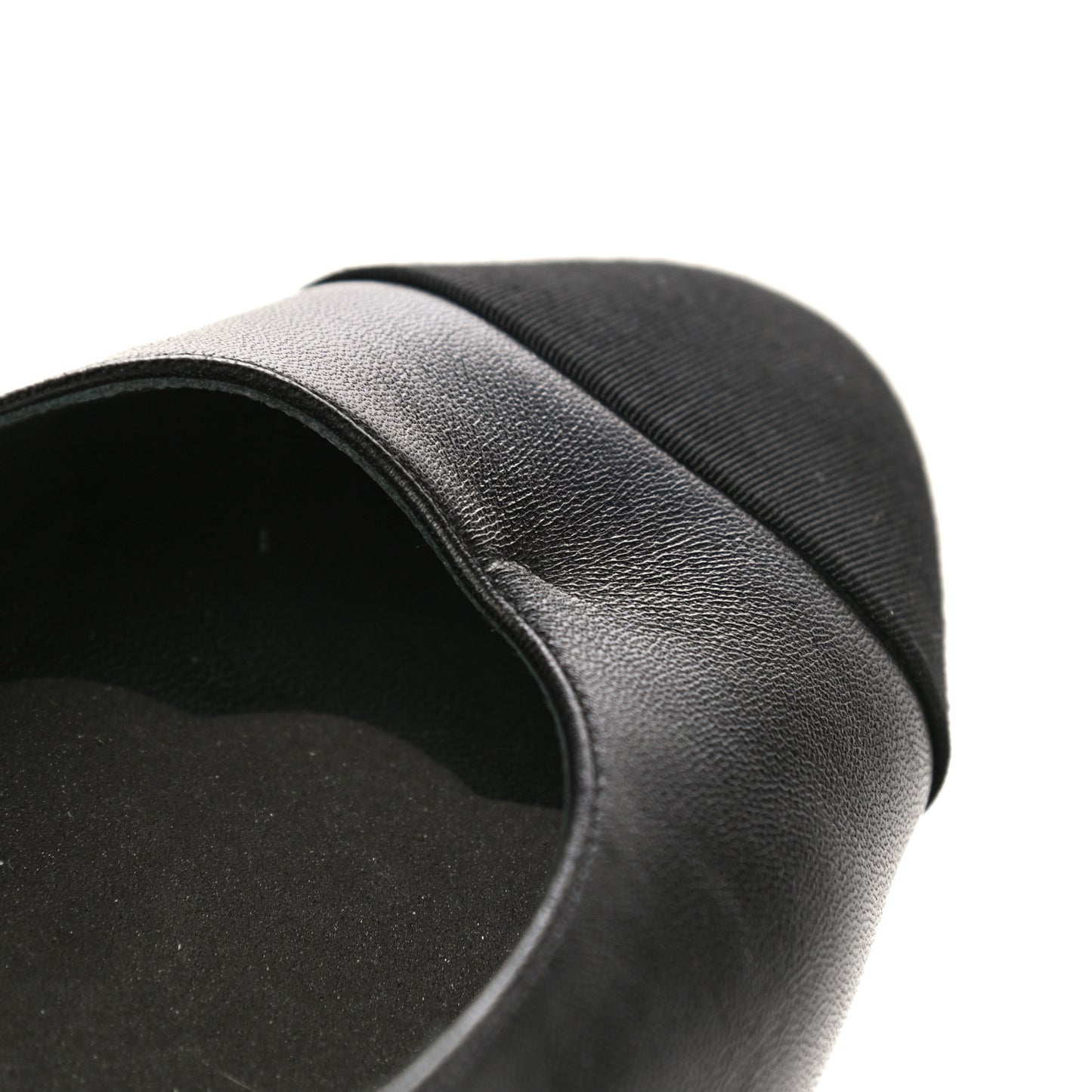 Lambskin Grosgrain Cap Toe Egyptian Amulet CC Pumps 40.5 Black