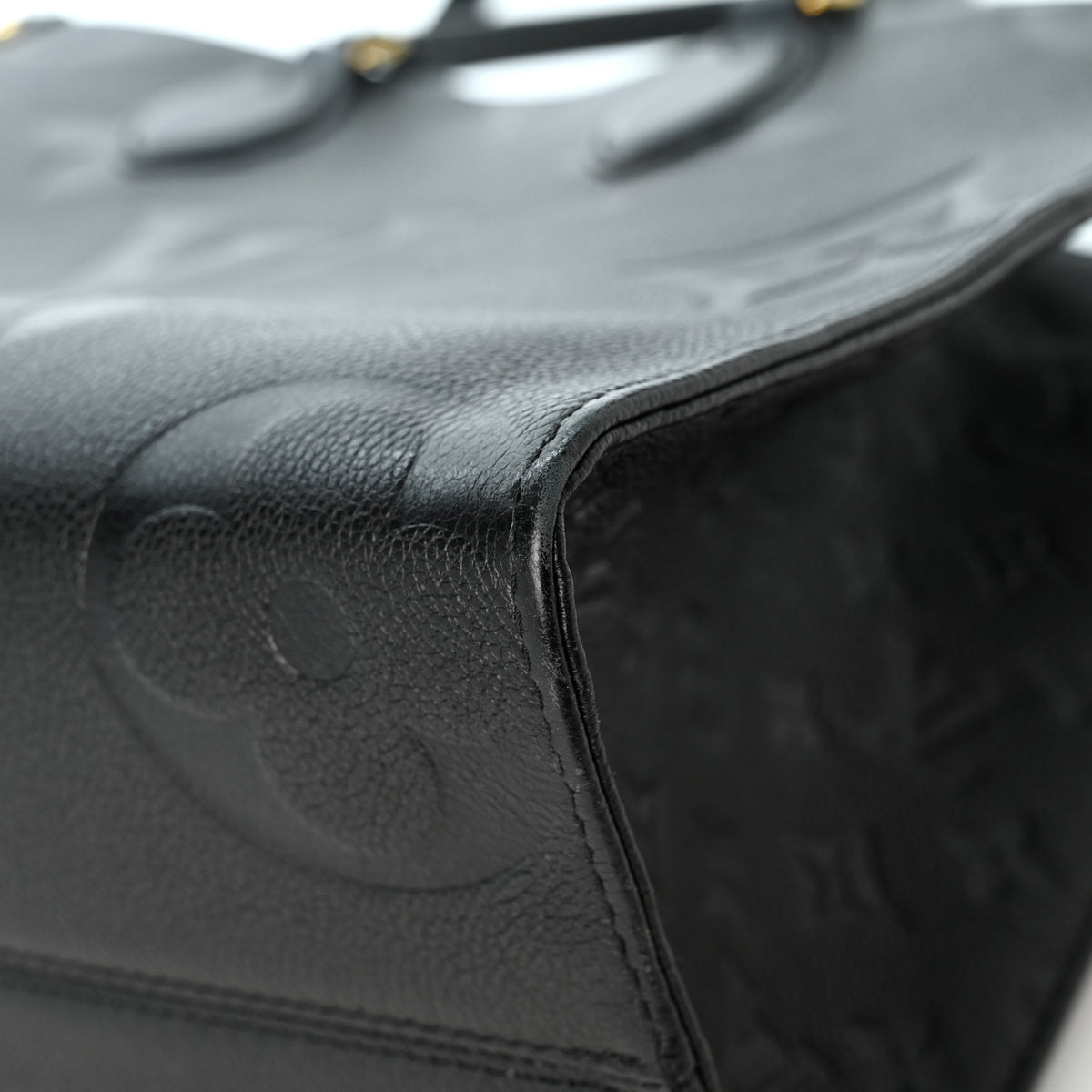 Empreinte Monogram Giant Onthego MM Black