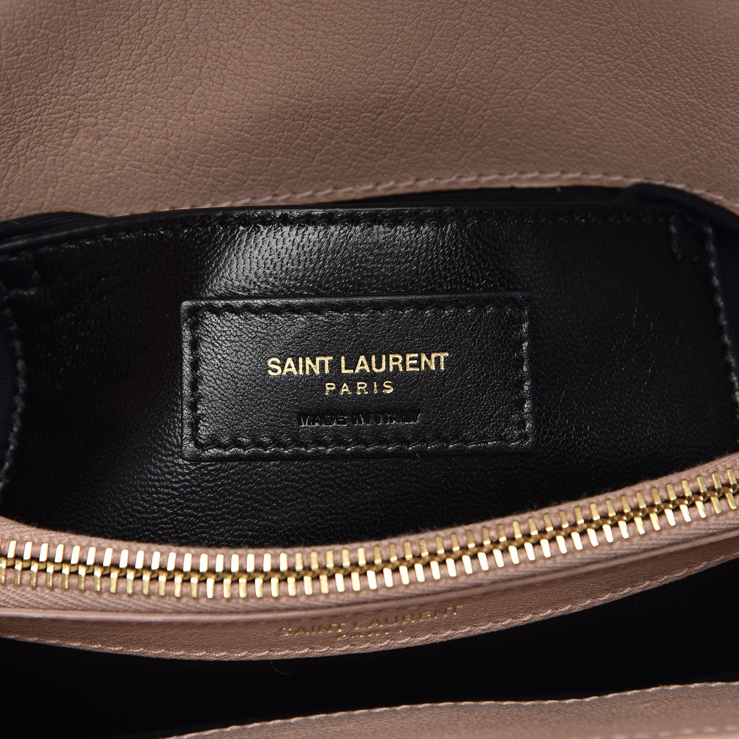 Saint Laurent Sheepskin Matelasse Chevron Monogram Medium College Bag Fard 7 of 8