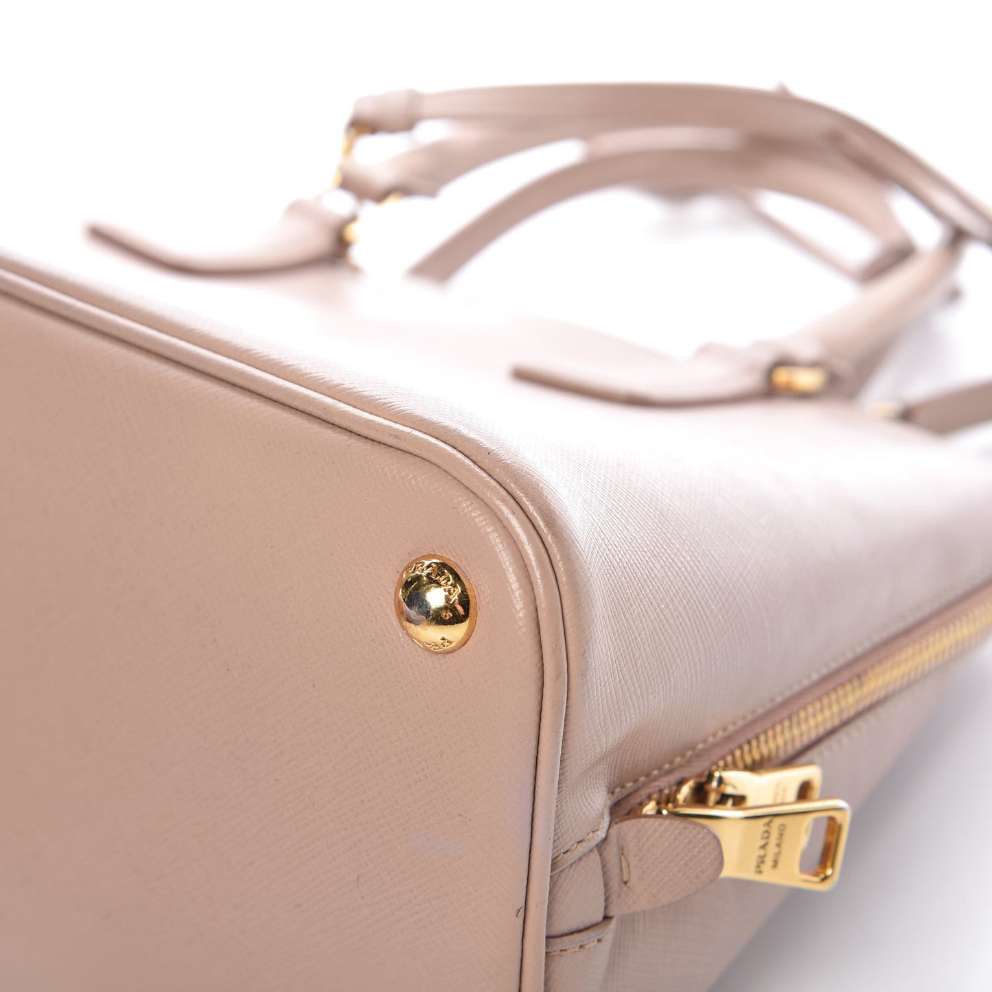 Saffiano Lux Medium Promenade Tote Cammeo
