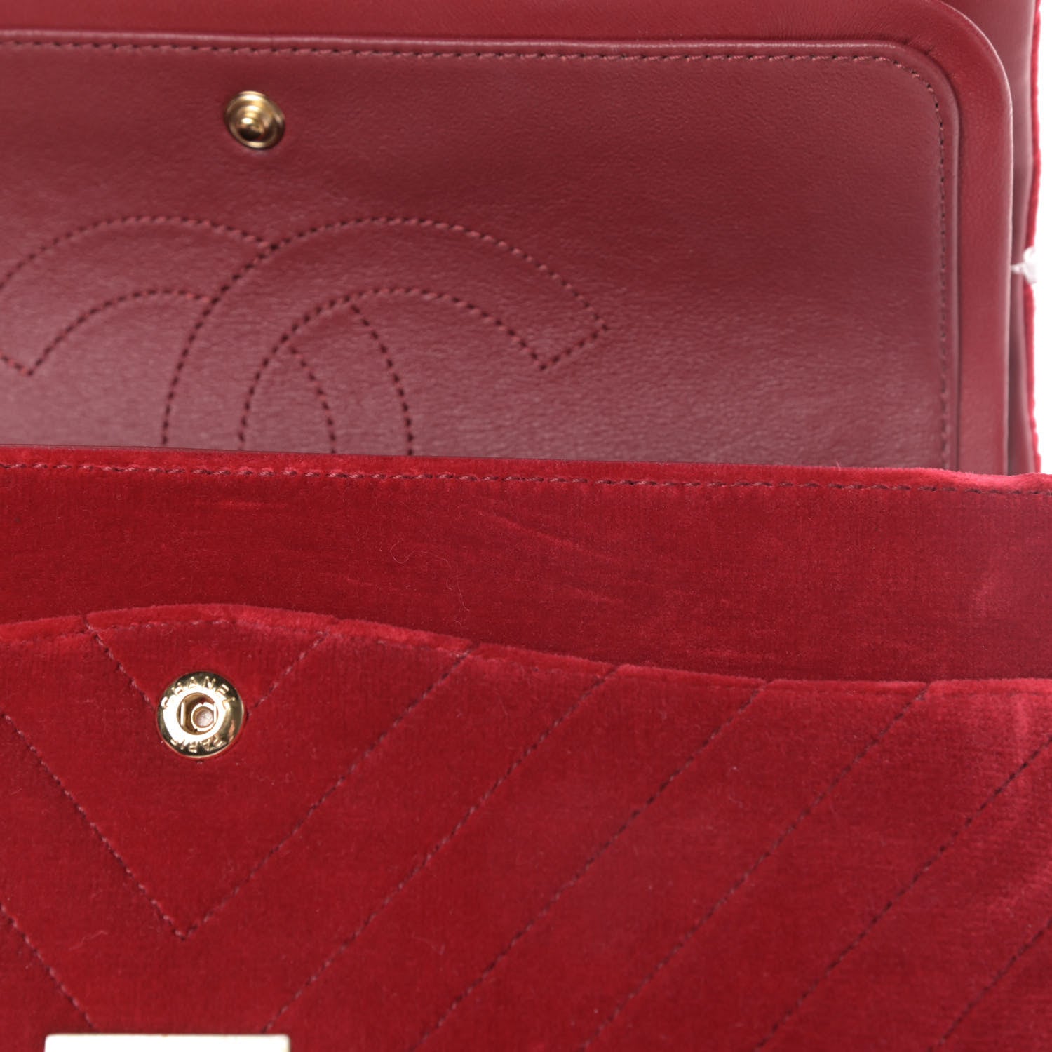 Chanel Velvet Chevron Quilted 2.55 Reissue 225 Flap Red 12 of 15