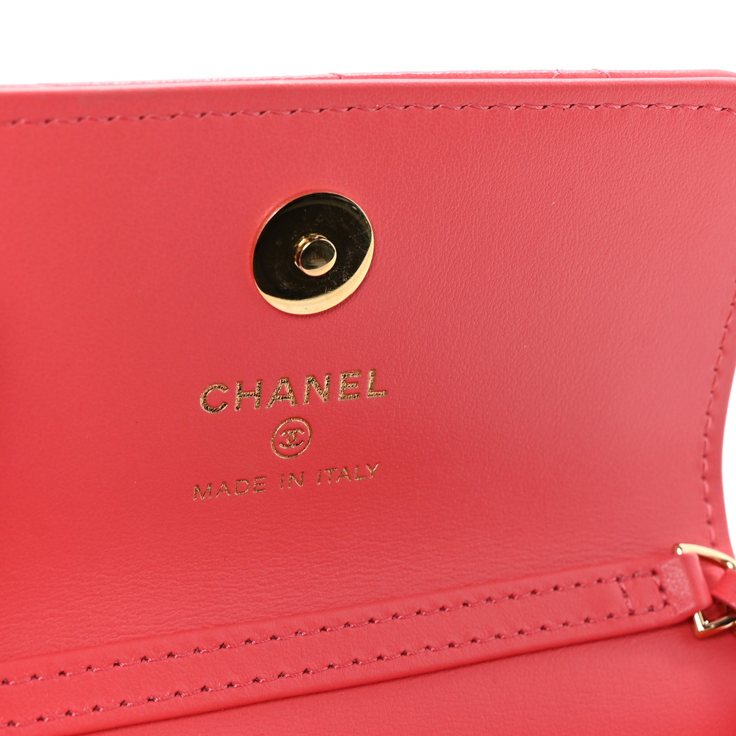 Shiny Lambskin Quilted Card Holder On Chain Pink