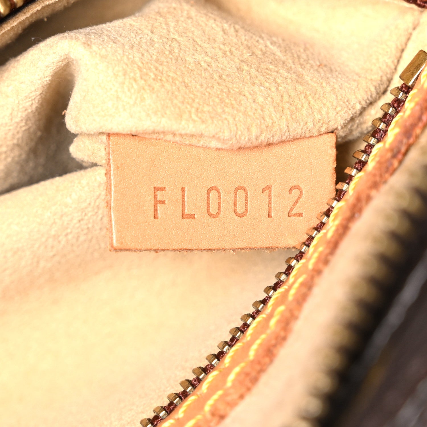 Louis Vuitton Monogram Looping MM 6 of 9