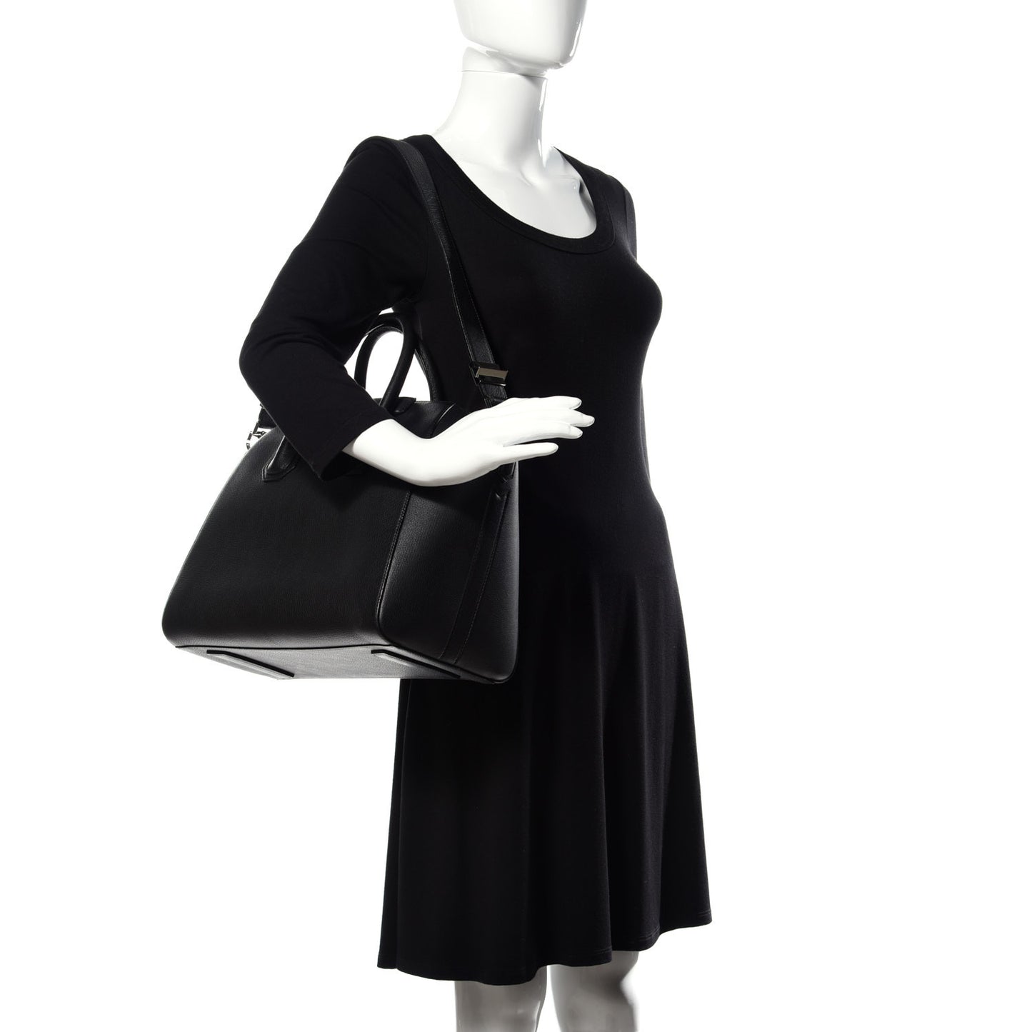 Sugar Goatskin Medium Antigona Black